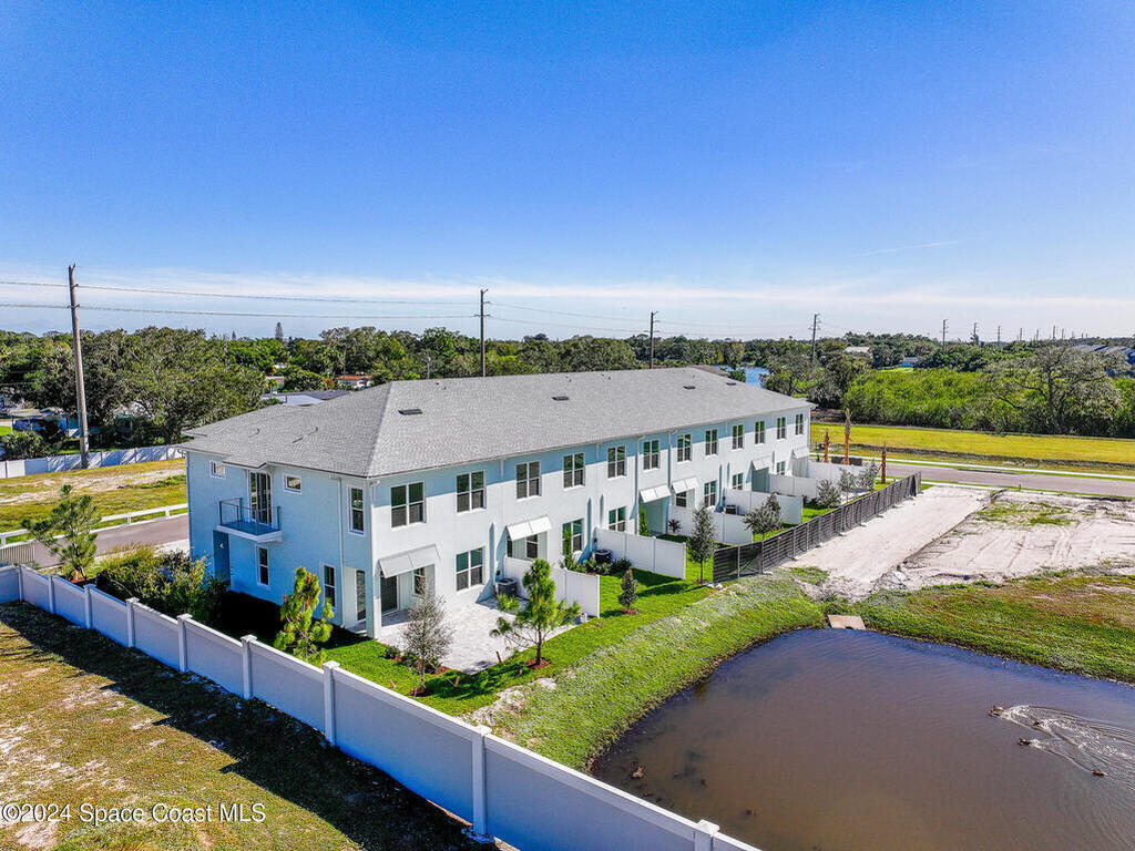 1330 Windchime Lane, Melbourne, FL 32935