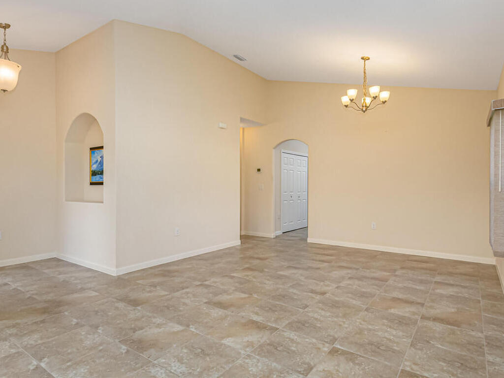 569 Easton Forest Circle, Palm Bay, FL 32909