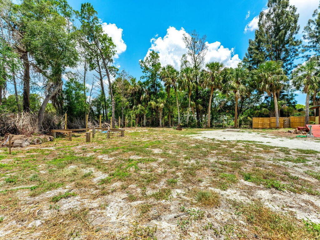 7680 Us Highway 1, Micco, FL 32976