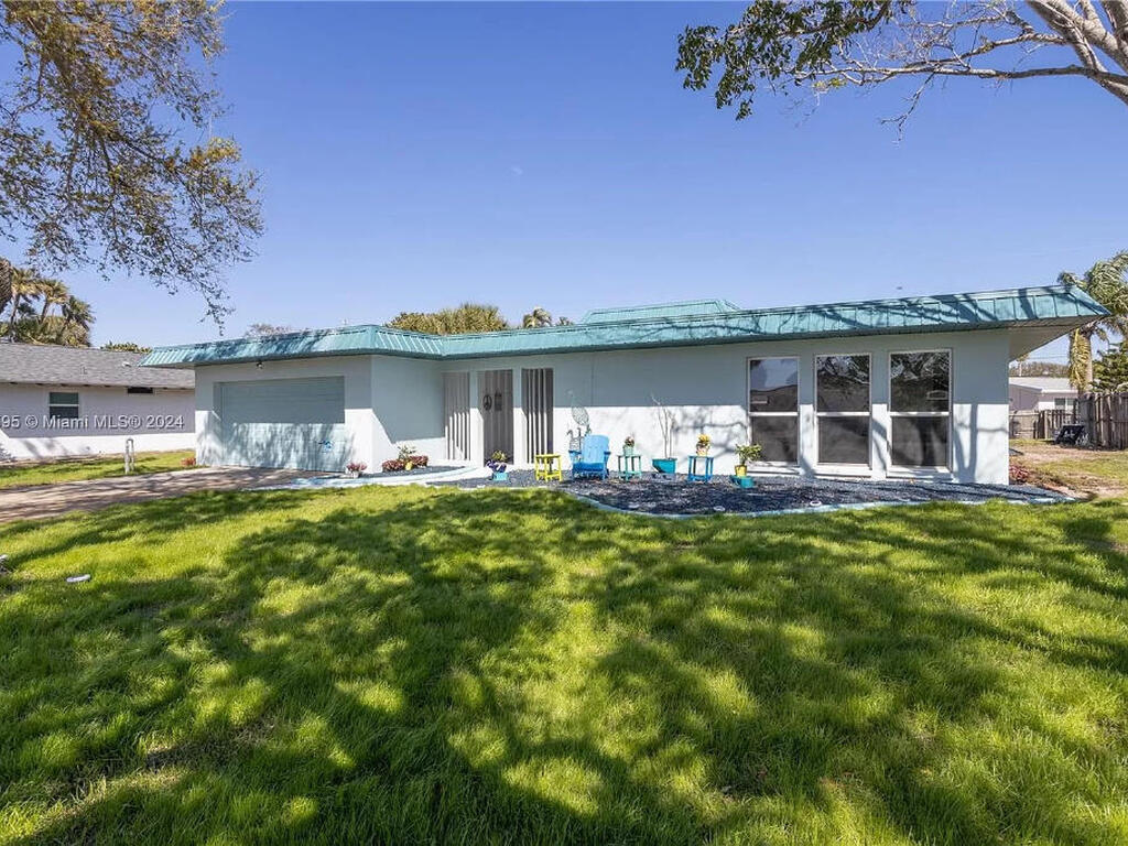 226 Sand Pine Road, Indialantic, FL 32903