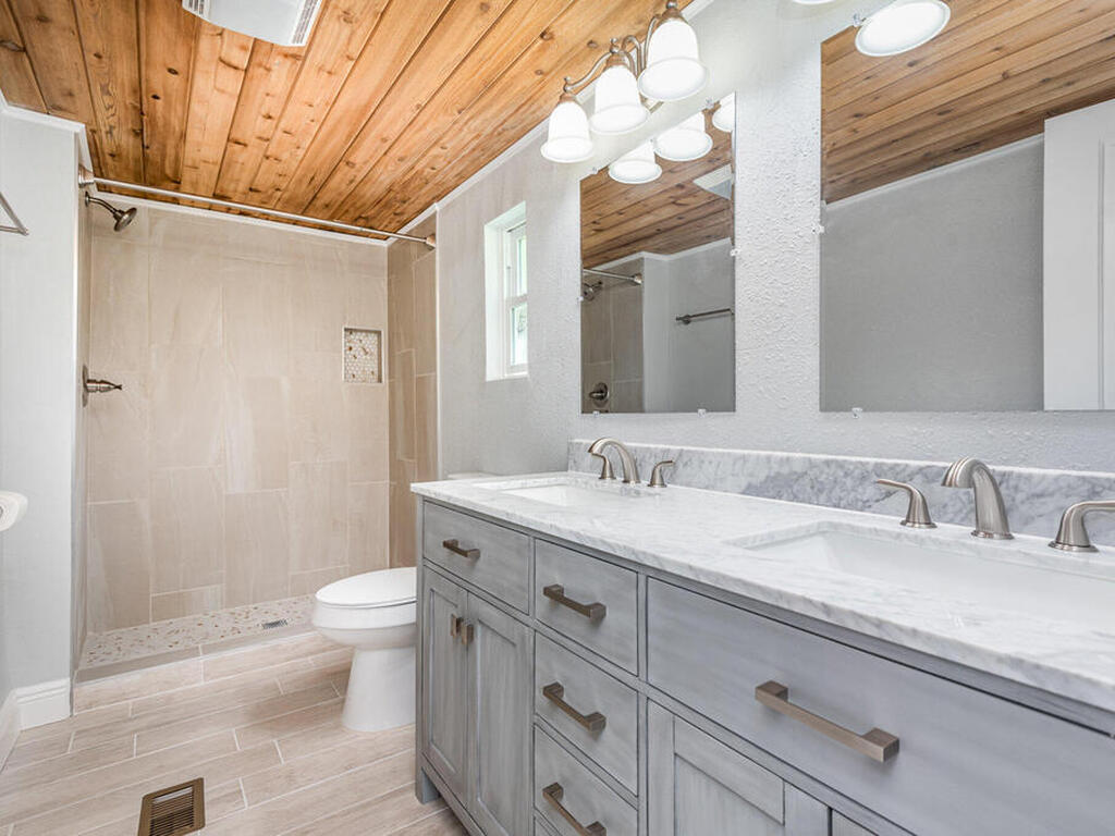24050 Bass Road, Astor, FL 32102