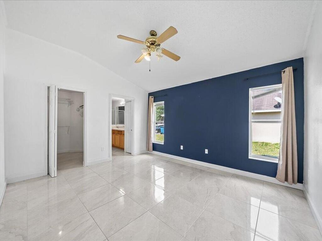 988 Kenmore Street, Palm Bay, FL 32907