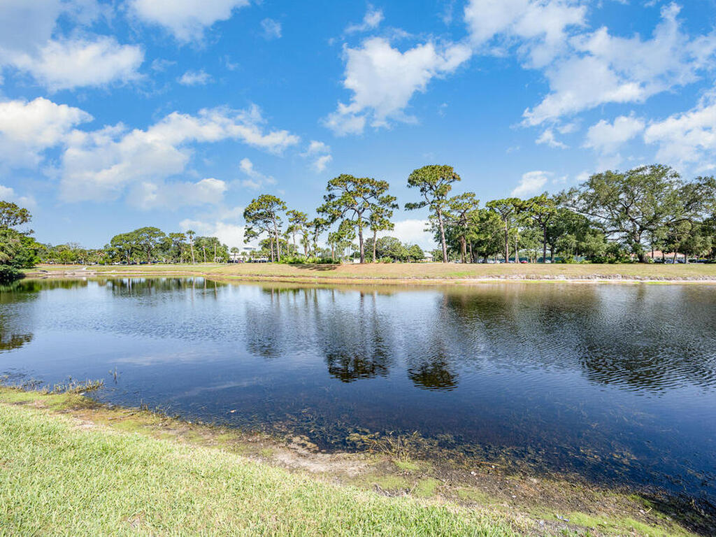 334 Lofts Drive, Melbourne, FL 32940