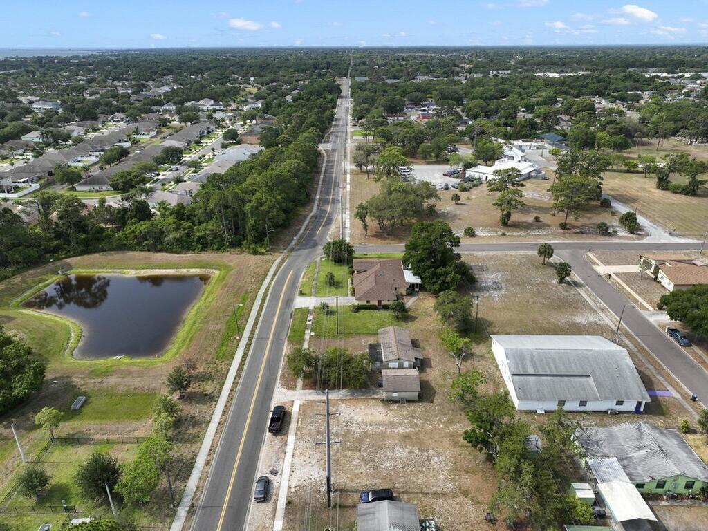 1720 S Deleon Avenue, Titusville, FL 32780