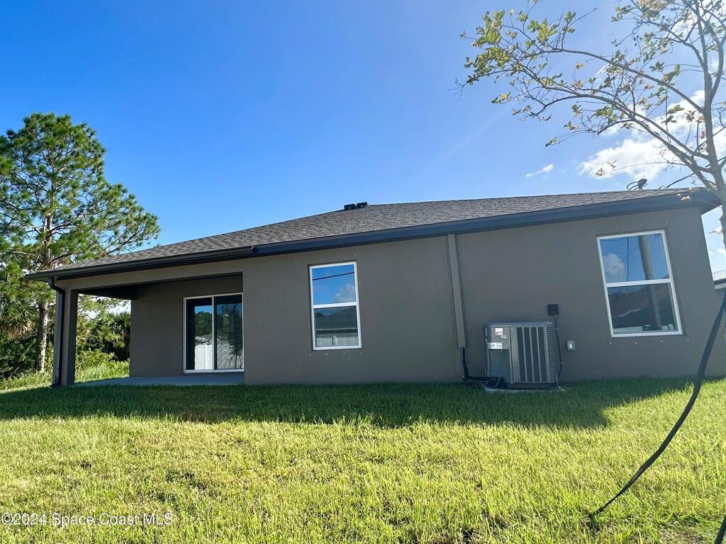 543 Lafayette Street, Palm Bay, FL 32908