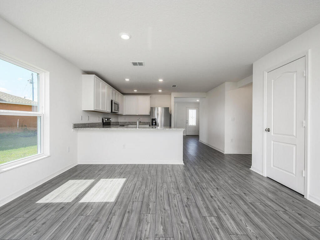 543 Lafayette Street, Palm Bay, FL 32908