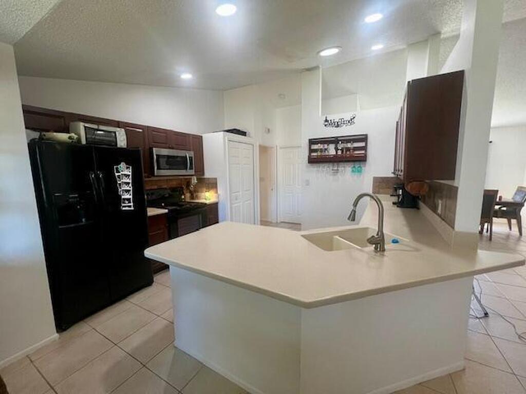 1572 Cass Avenue, Palm Bay, FL 32907