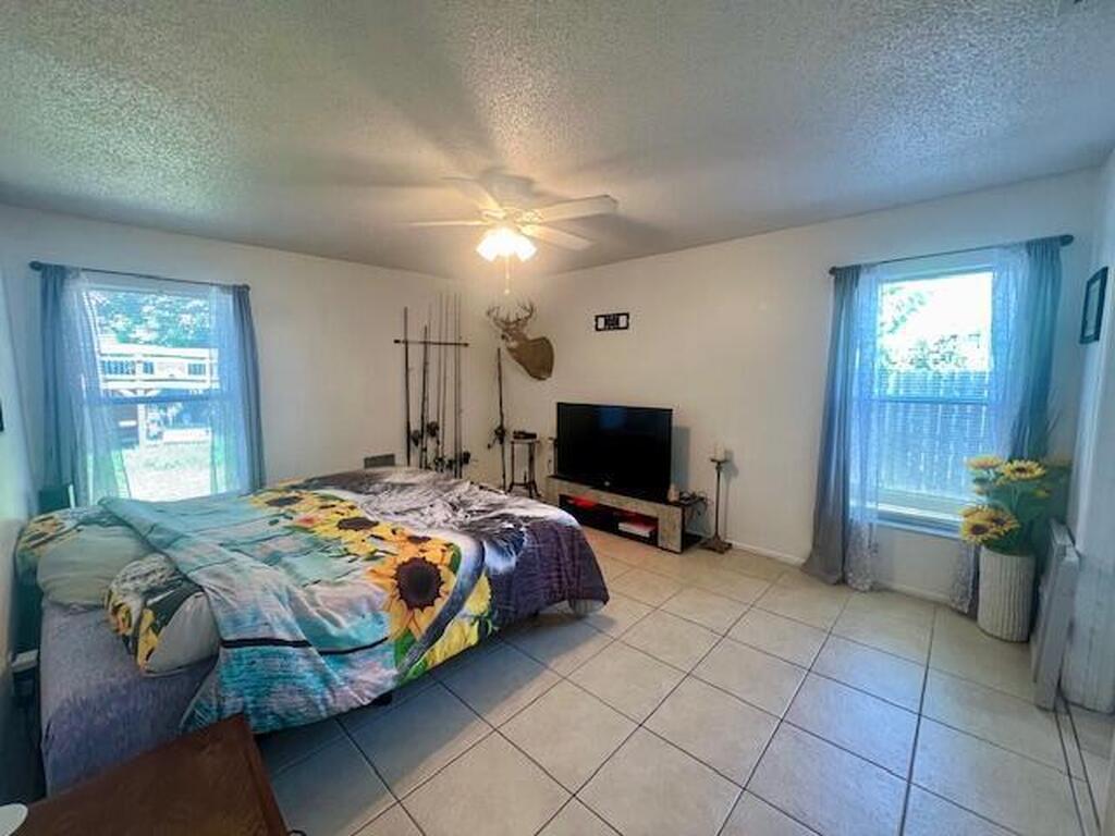 1572 Cass Avenue, Palm Bay, FL 32907