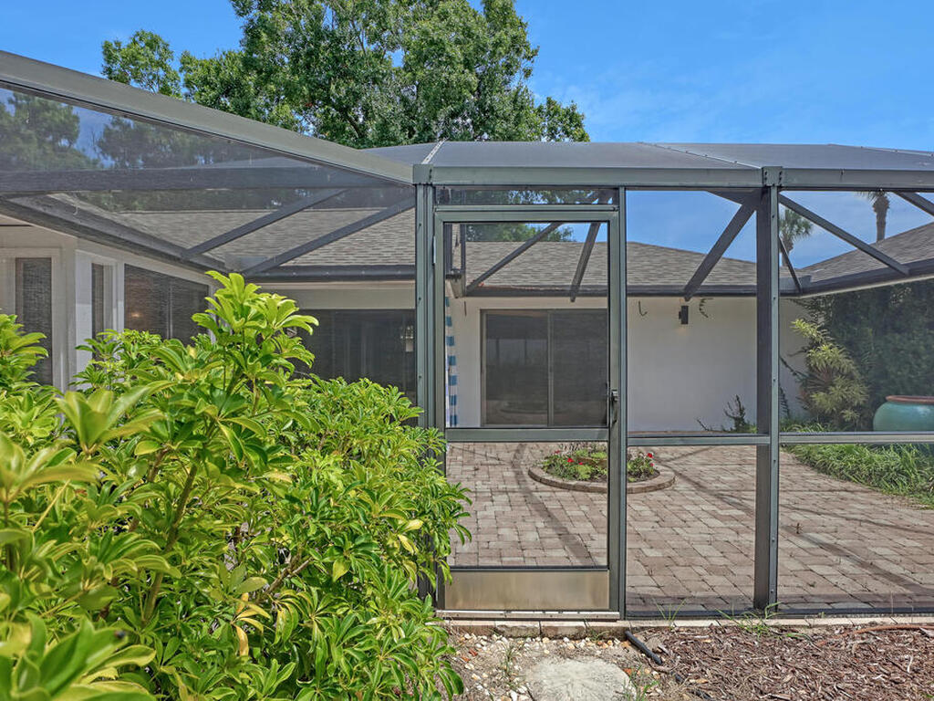 6209 S Mirror Lake Drive, Sebastian, FL 32958