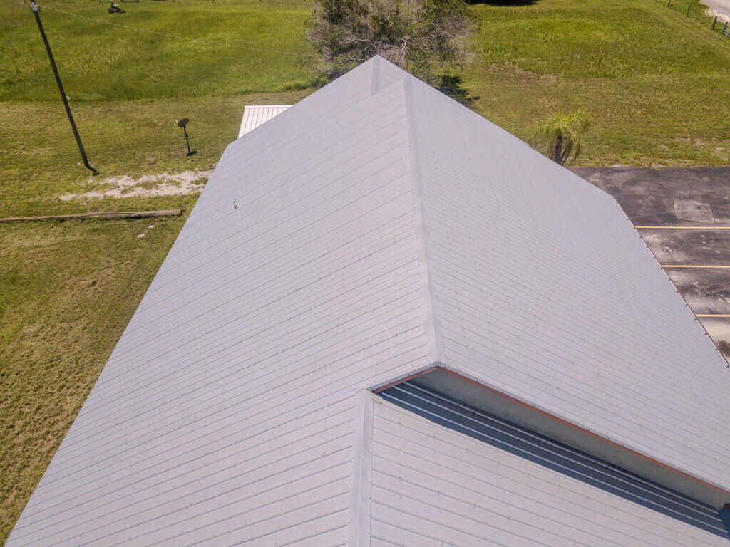2558 NE 144th Street, Okeechobee, FL 34972