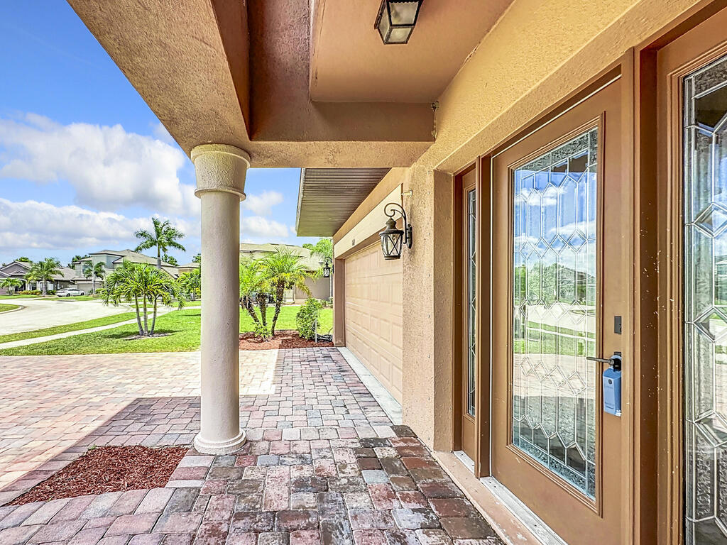 860 Fiddleleaf Circle, Melbourne, FL 32904