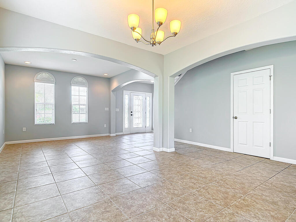 860 Fiddleleaf Circle, Melbourne, FL 32904