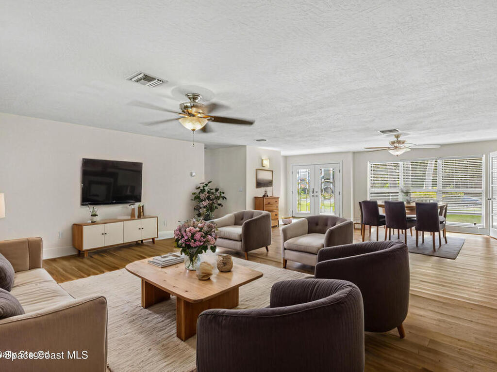 901 S Palm Avenue, Indialantic, FL 32903