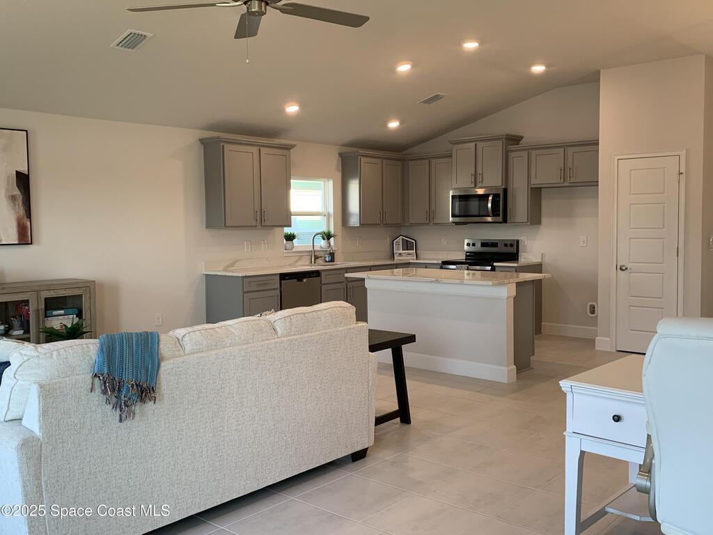 2523 Carrick Street, Palm Bay, FL 32907