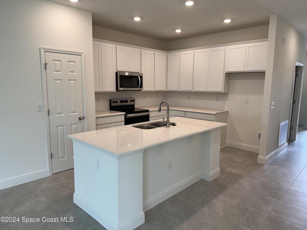 4376 Kelsey Lane, Micco, FL 32976