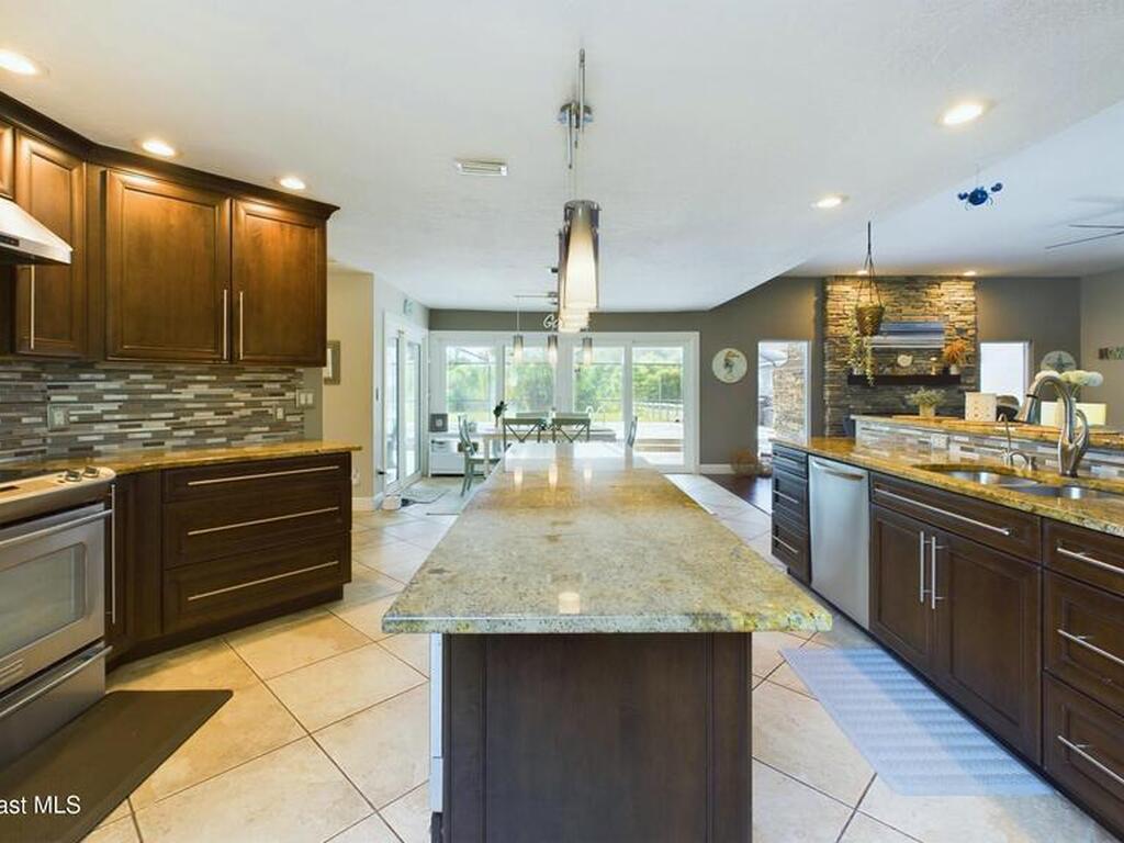 3311 Calle Del Mar, Melbourne, FL 32904