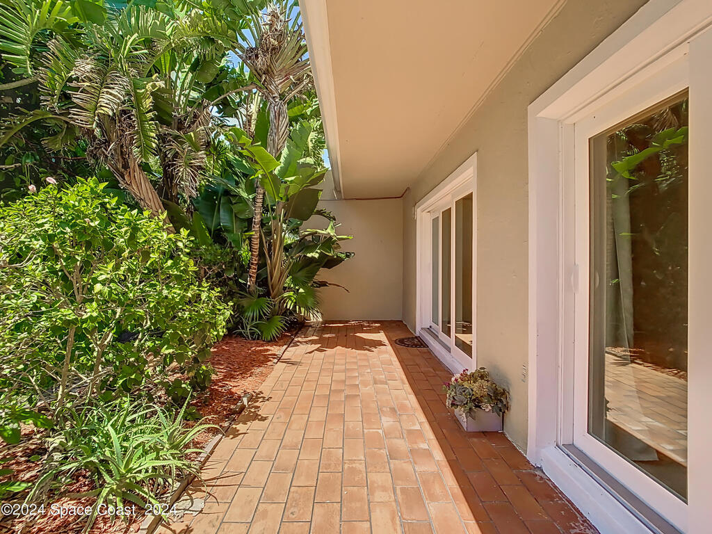105 La Costa Street, Melbourne Beach, FL 32951