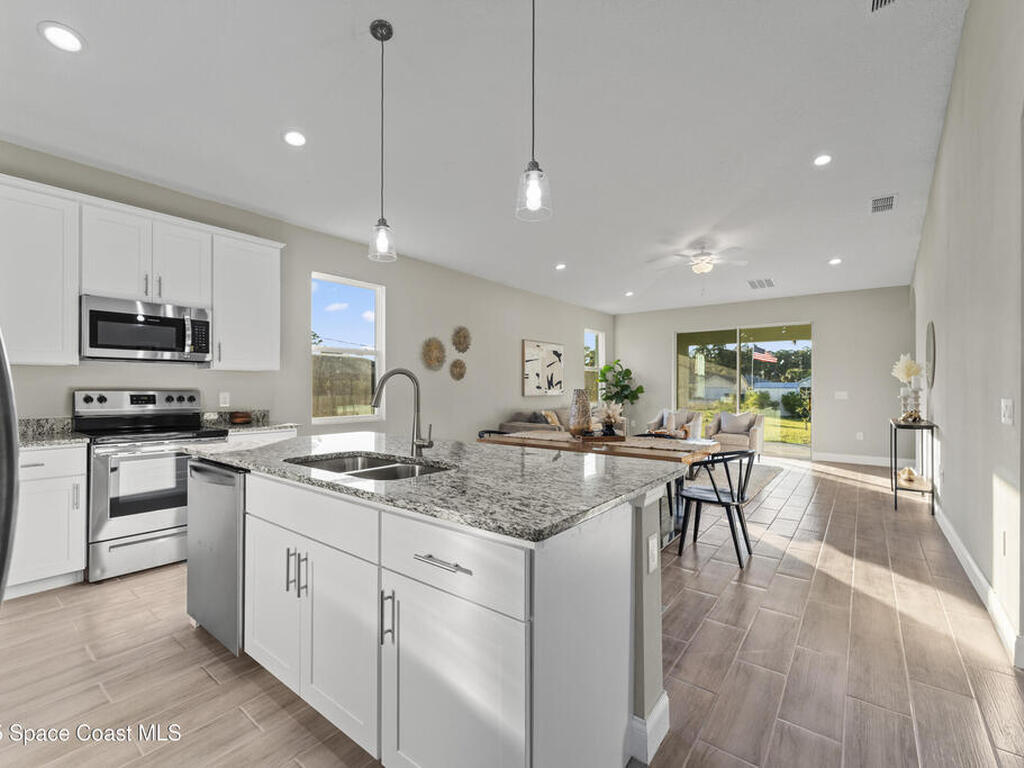 1041 Tide Road, Palm Bay, FL 32909