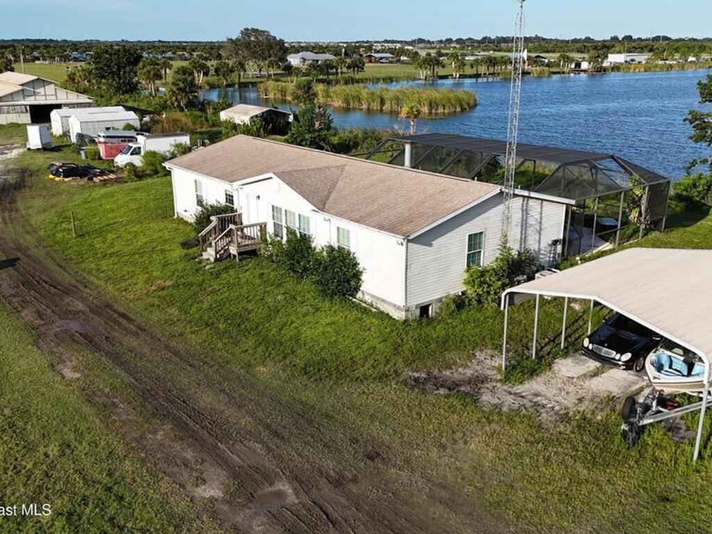 1651 B J Lane, Melbourne, FL 32904
