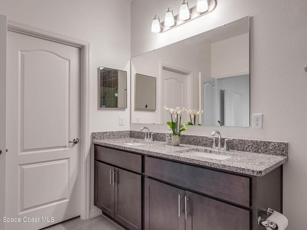 1037 Canfield Circle, Palm Bay, FL 32909
