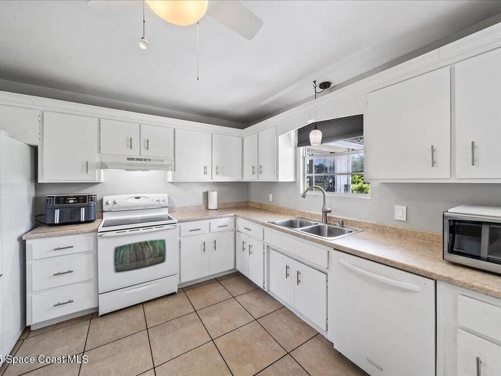 942 Douglas Street, Palm Bay, FL 32909