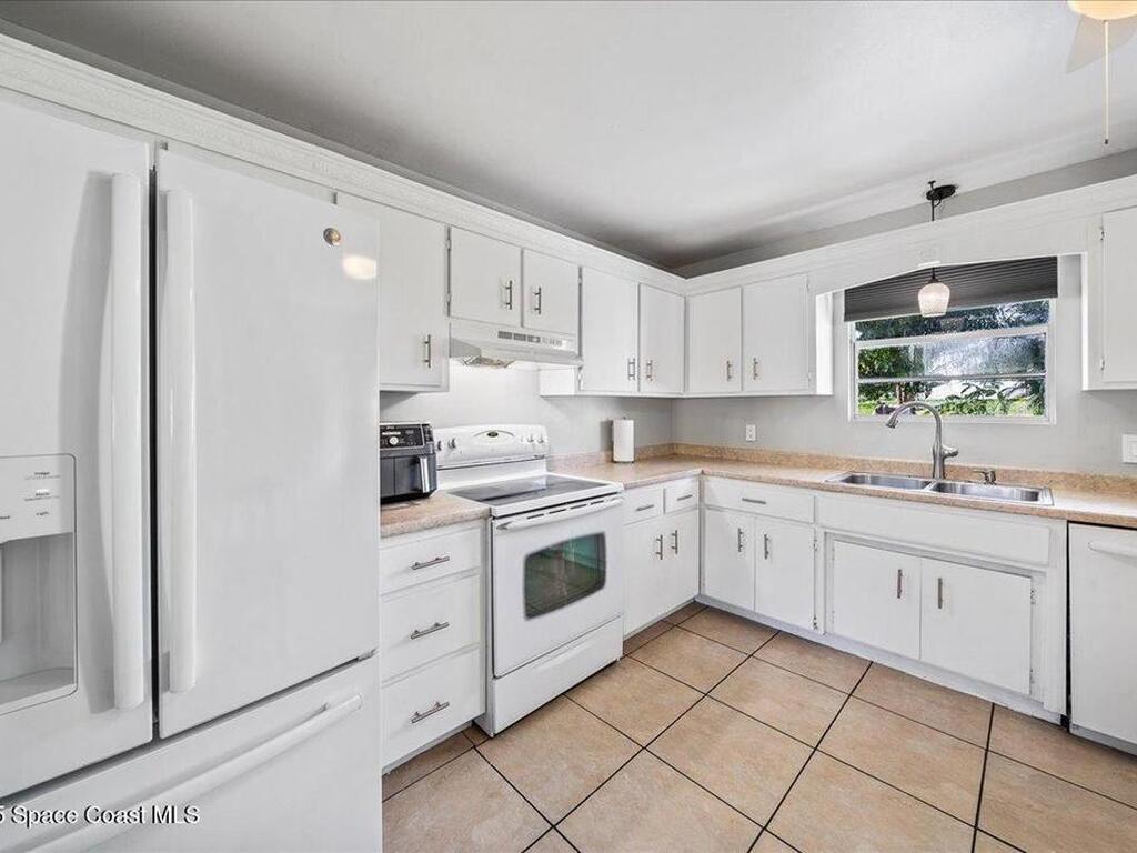942 Douglas Street, Palm Bay, FL 32909