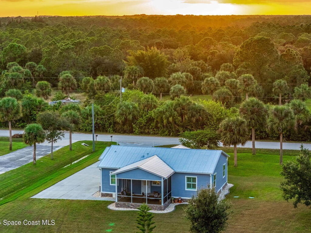 3535 Grant Road, Grant-Valkaria, FL 32949