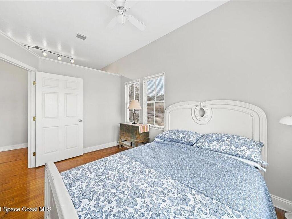 565 Montreal Avenue, Melbourne, FL 32935