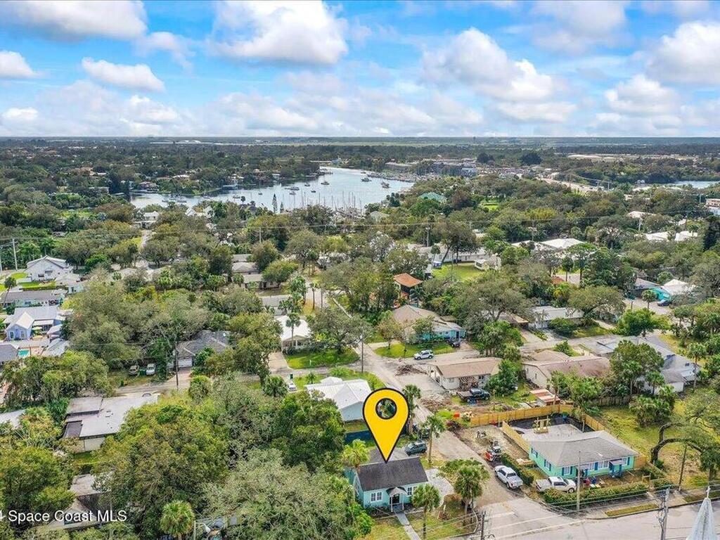 565 Montreal Avenue, Melbourne, FL 32935