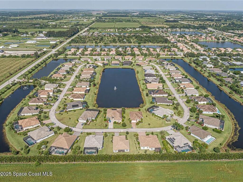 4836 Four Lakes Circle, Vero Beach, FL 32968