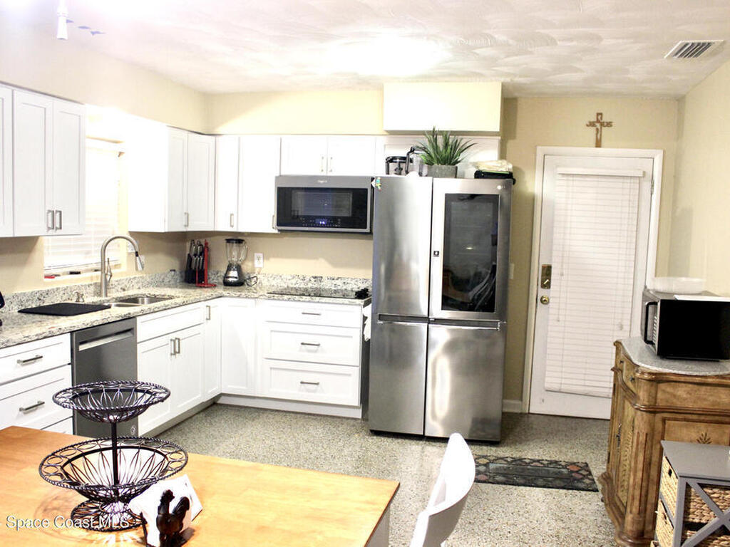 139 W Laila Drive, Melbourne, FL 32904