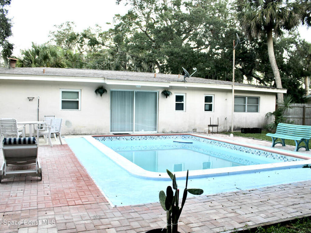 139 W Laila Drive, Melbourne, FL 32904
