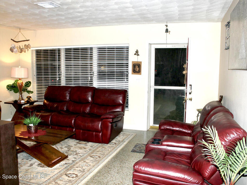 139 W Laila Drive, Melbourne, FL 32904