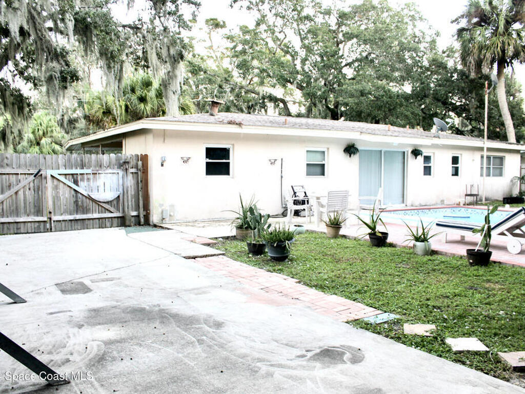 139 W Laila Drive, Melbourne, FL 32904