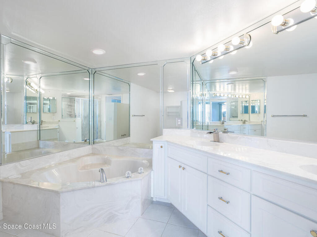 801 Del Rio Way, Merritt Island, FL 32953