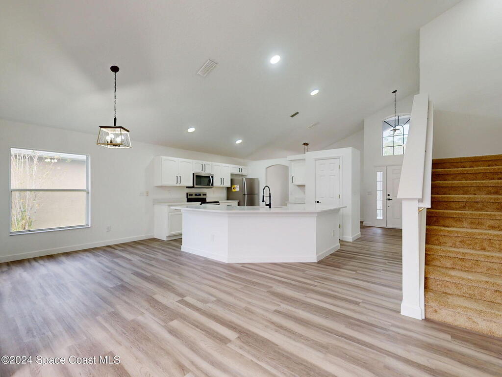 5336 Georgia Peach Avenue, Port Orange, FL 32128