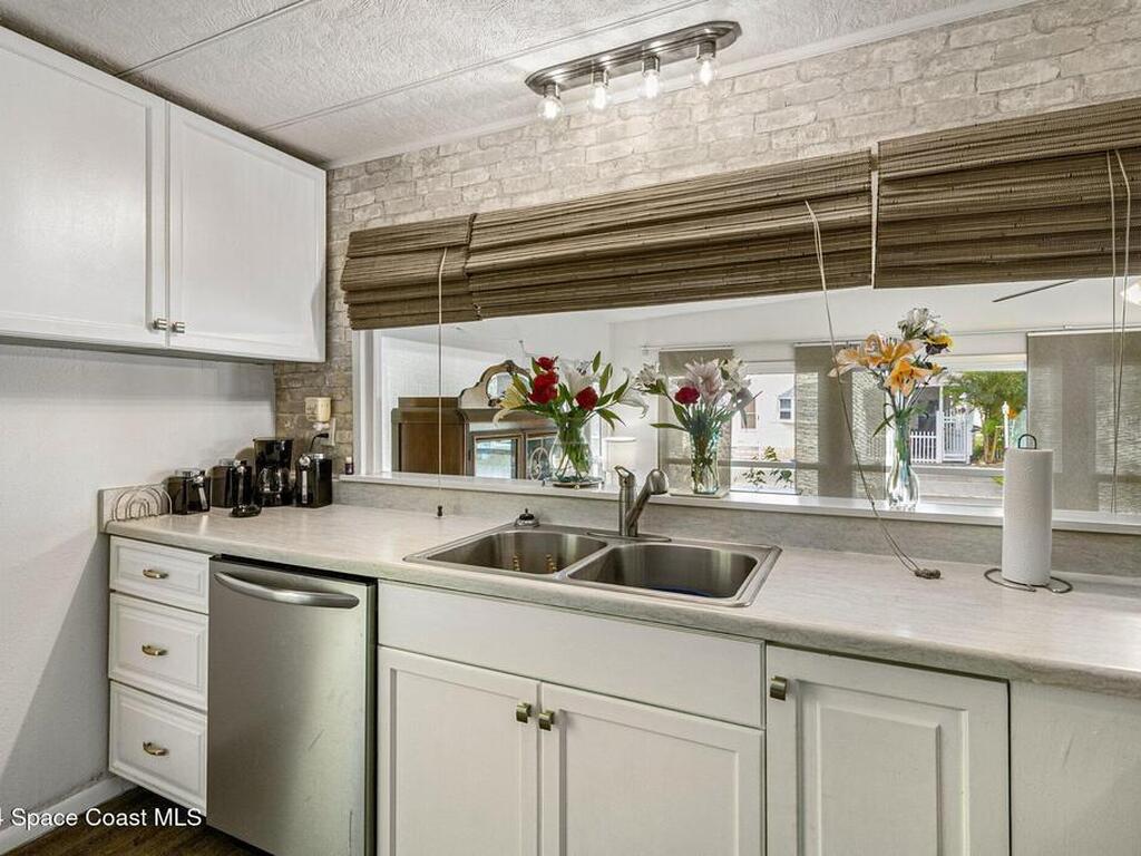 921 Laurel Circle, Barefoot Bay, FL 32976