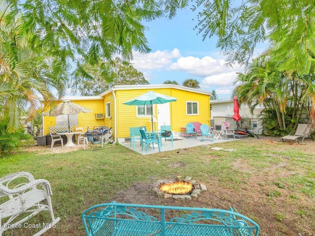 921 Laurel Circle, Barefoot Bay, FL 32976