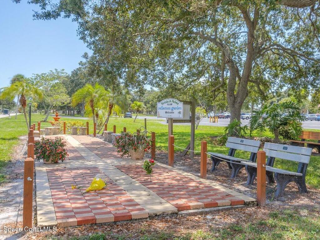 921 Laurel Circle, Barefoot Bay, FL 32976