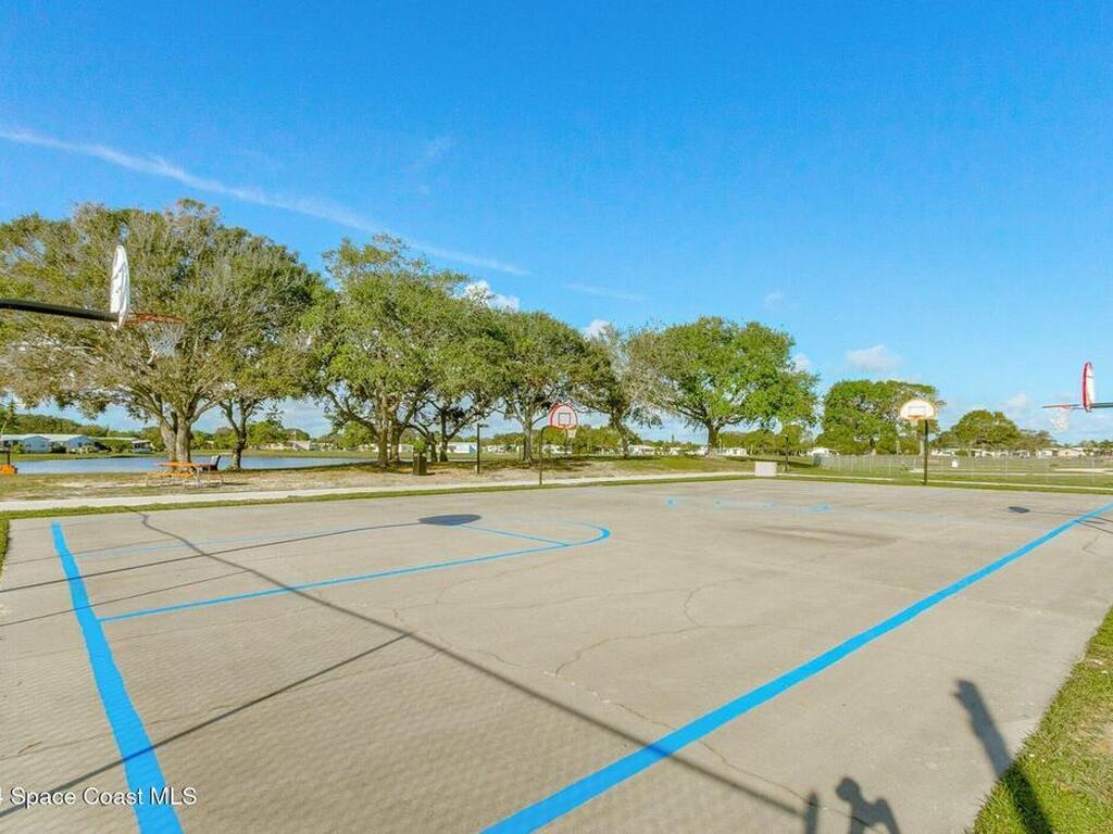 921 Laurel Circle, Barefoot Bay, FL 32976