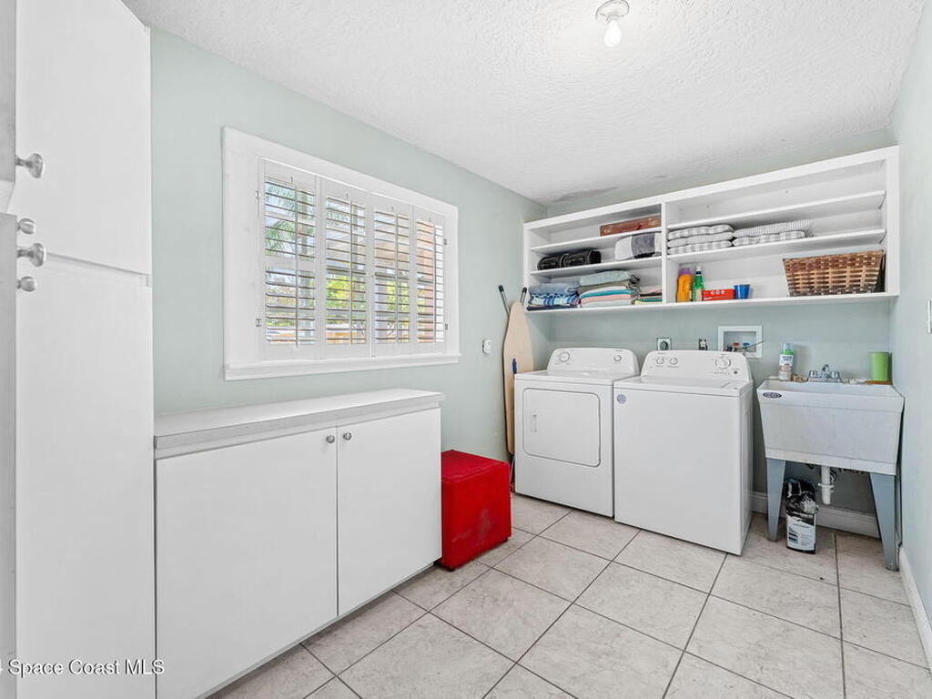 435 Deb Lane, Merritt Island, FL 32952