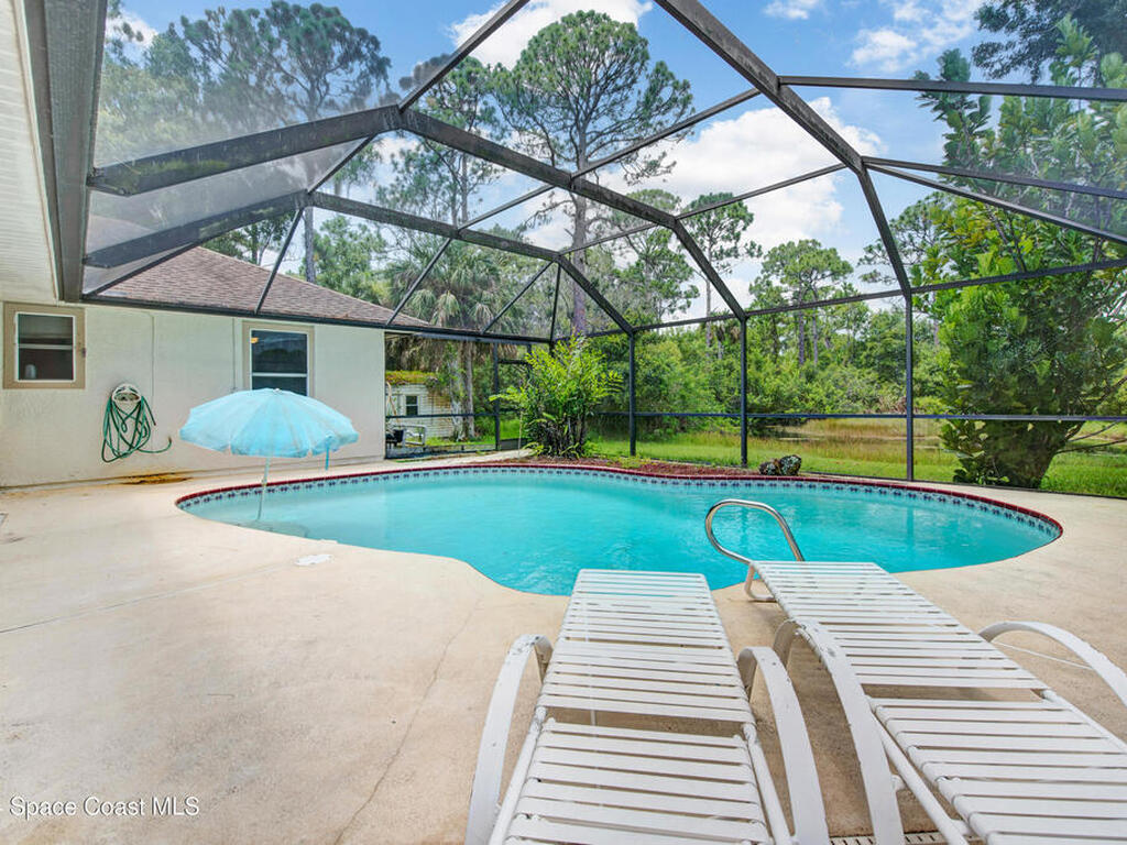 2470 Hunter Lane, Malabar, FL 32950