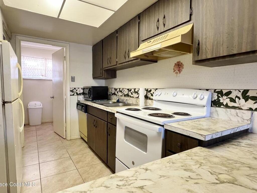 2135 N Courtenay Parkway, Merritt Island, FL 32953