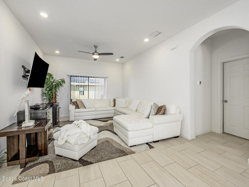 3419 Salt Marsh Circle, West Melbourne, FL 32904