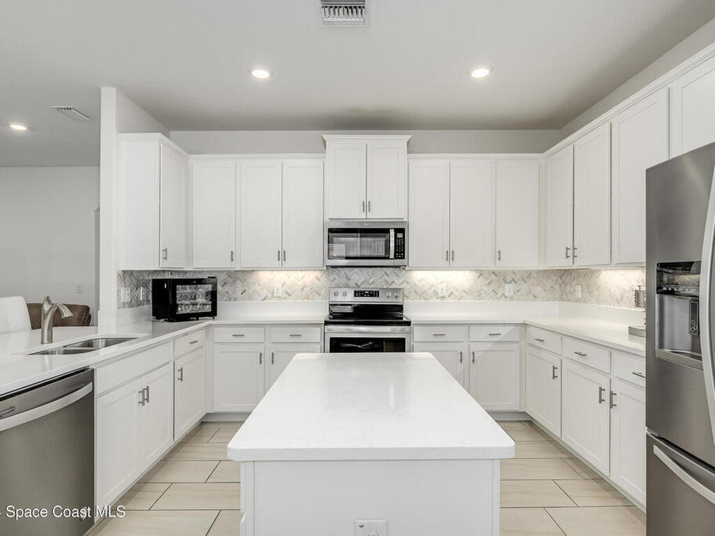 3419 Salt Marsh Circle, West Melbourne, FL 32904