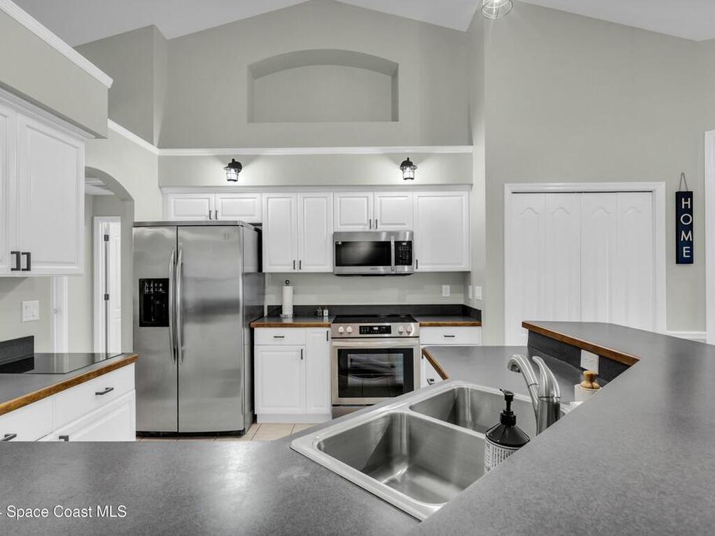 3244 Sawgrass Creek Circle, St. Cloud, FL 34772