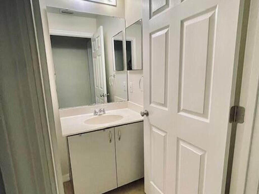 648 Anchor Lane, Melbourne, FL 32904