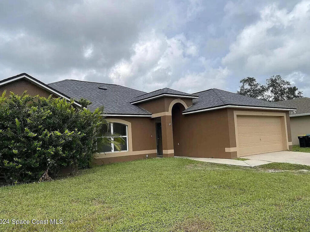 182 Biltmore Avenue, Palm Bay, FL 32907