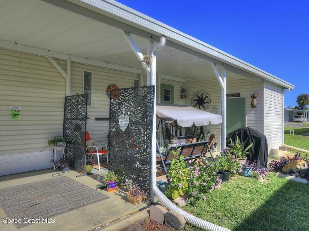 7607 Chasta Road, Micco, FL 32976