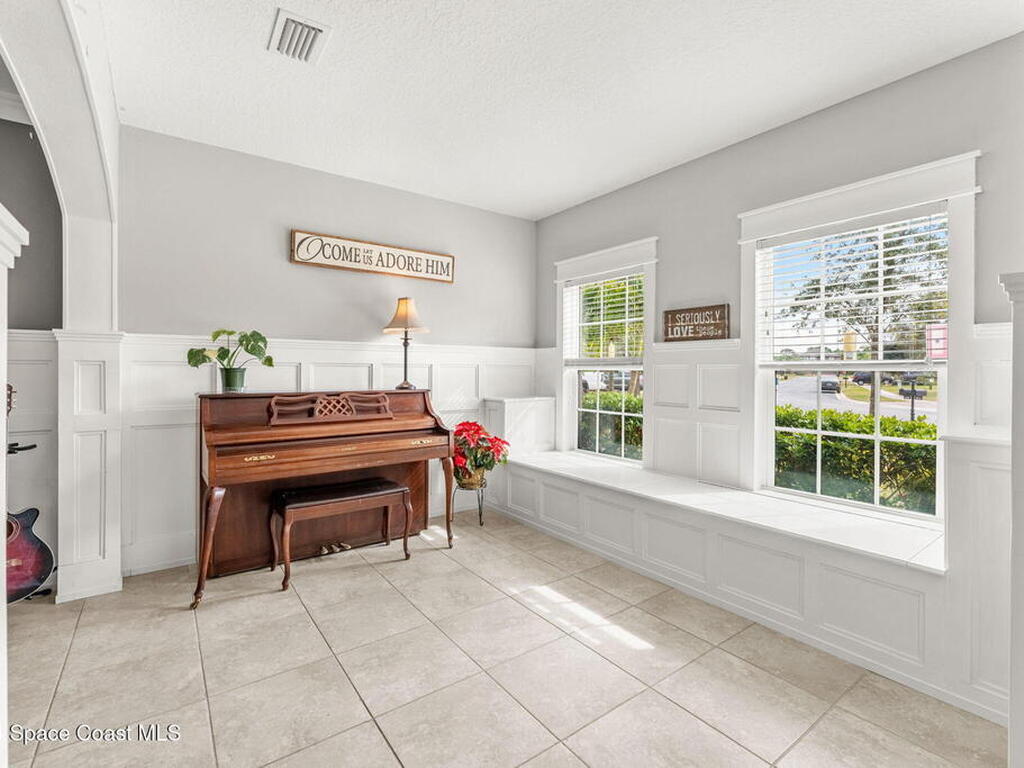 553 Trymore Drive, Palm Bay, FL 32909